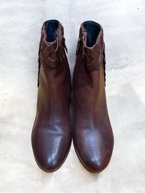 Geox Rich Brown Leather Ankle Booties with Decorative Braiding, 37